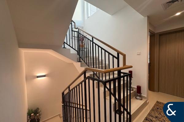 Vacant on transfer | Lagoons view | Upgraded